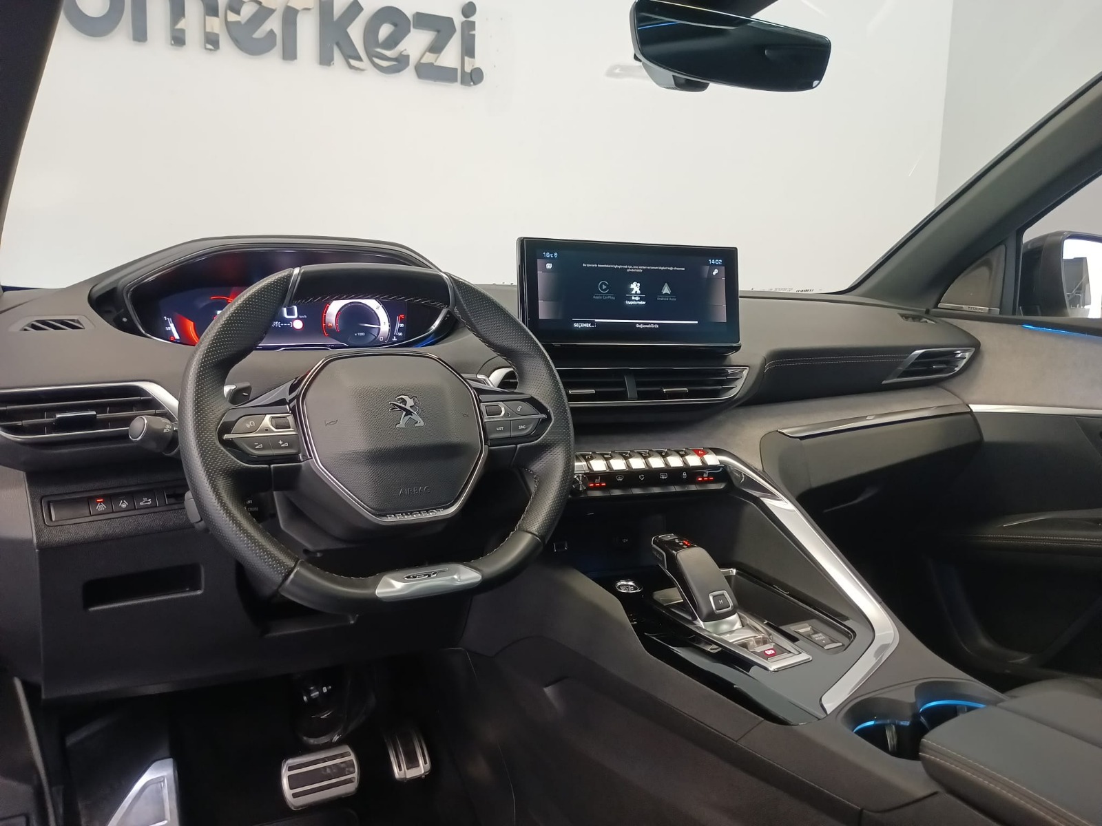 PEUGEOT 5008 9